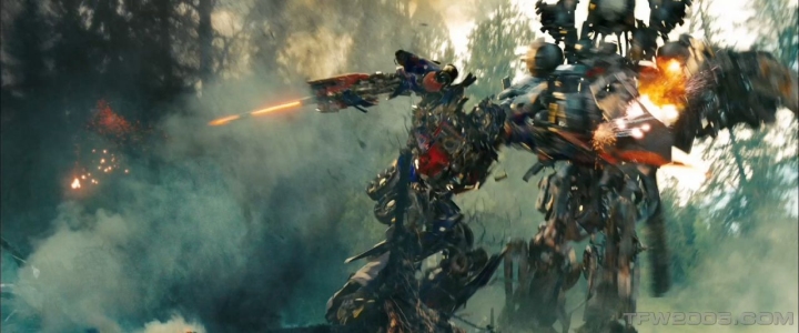 Optimus Prime with his swords out